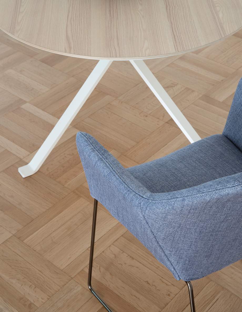 Saba New York Chair