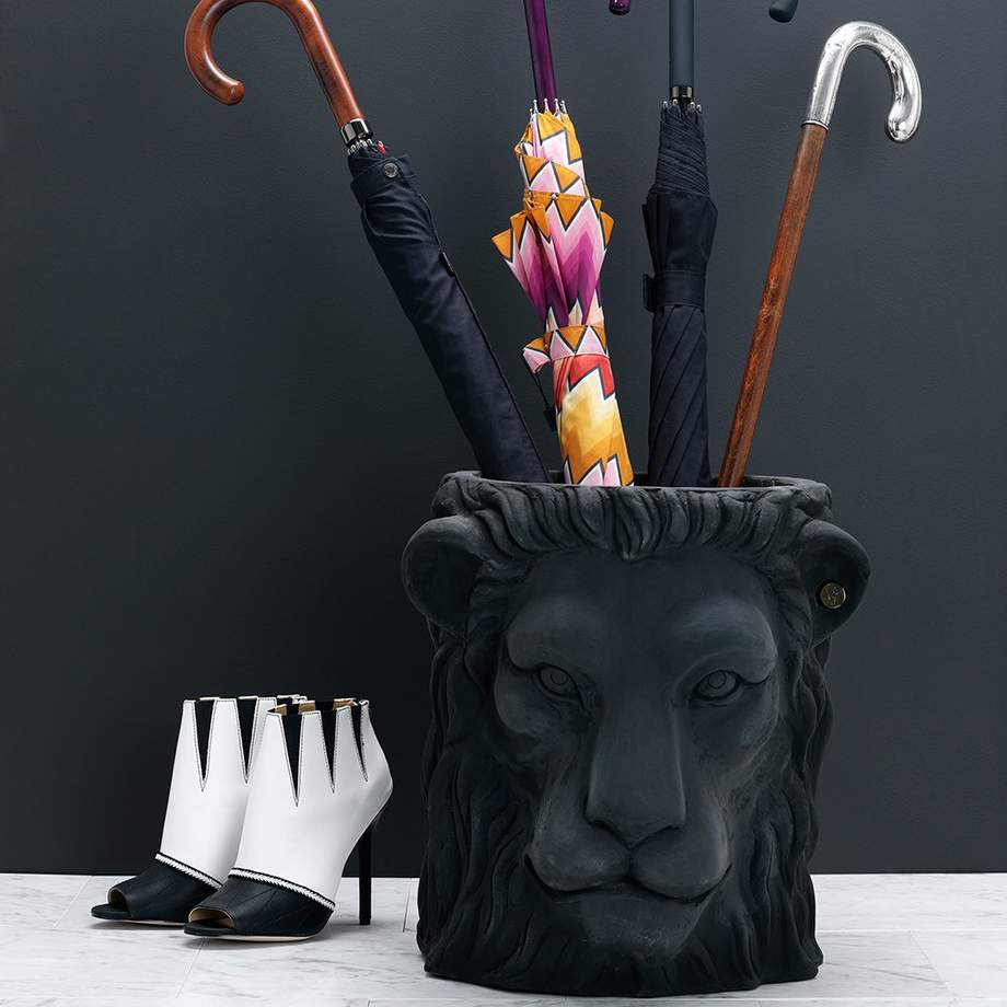 Garden Glory Lion Pot Big Black