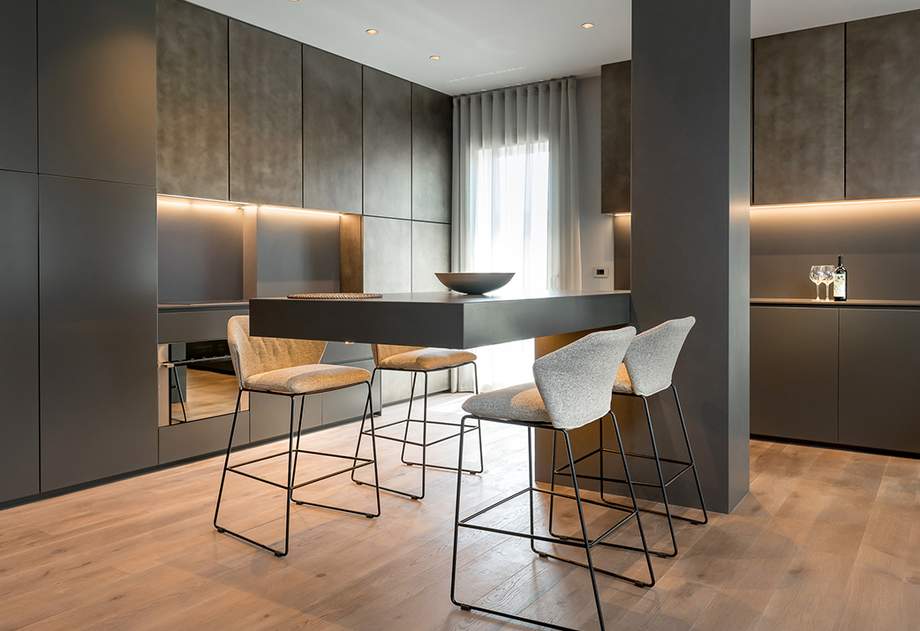 Saba New York Stool