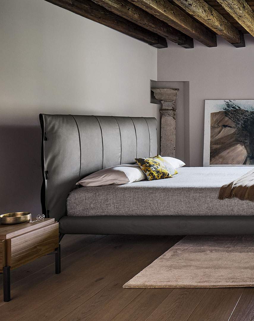 Bonaldo Cuff Bed