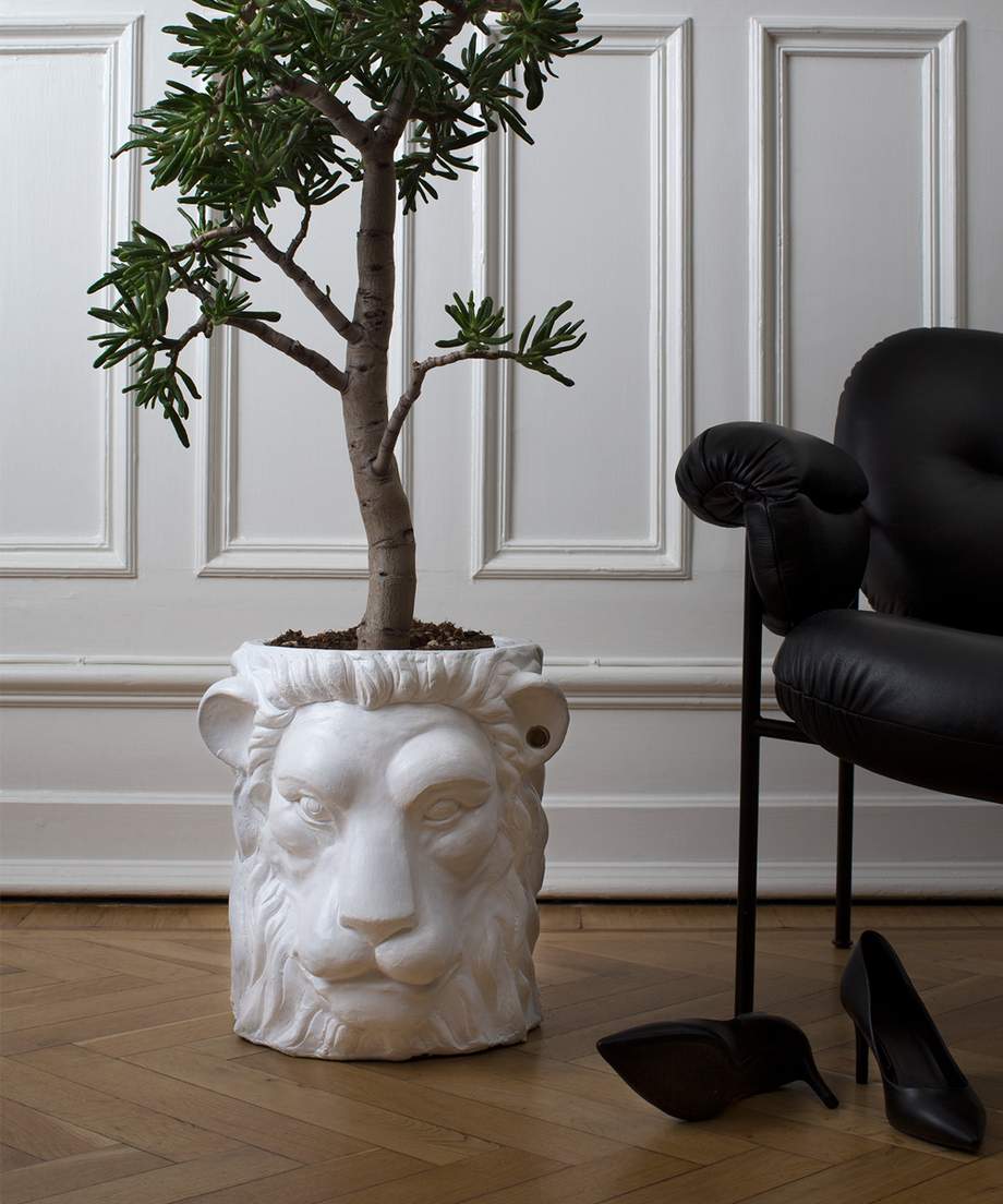 Garden Glory Lion Pot Big White