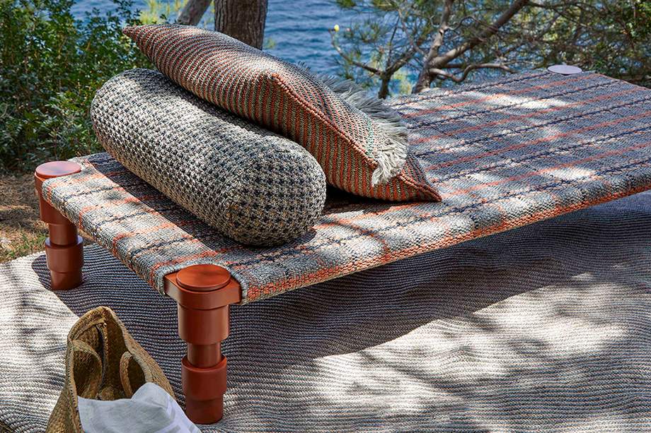 Gan Rugs Garden Layers Roll Gofre Terracotta Small 