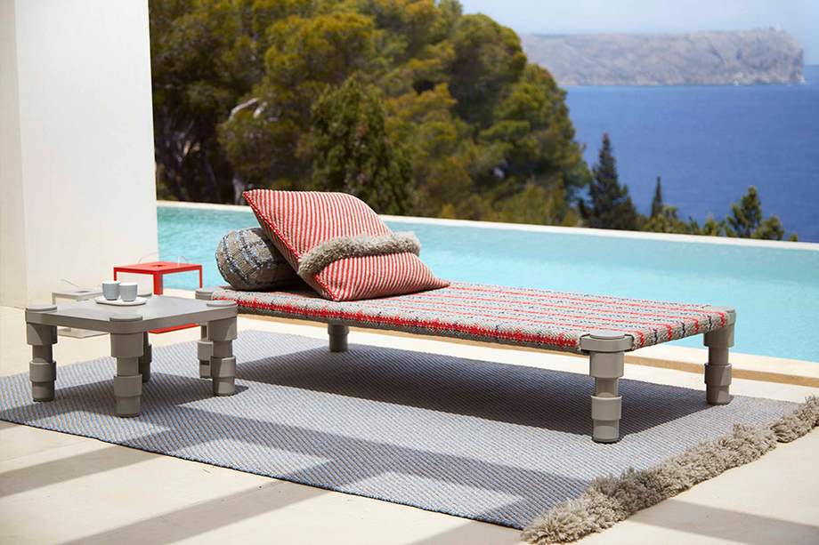 Gan Rugs Garden Layers Indian Bed Tartan Blue