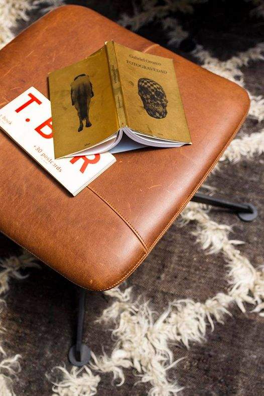 Moroso Diesel Longwave Stool