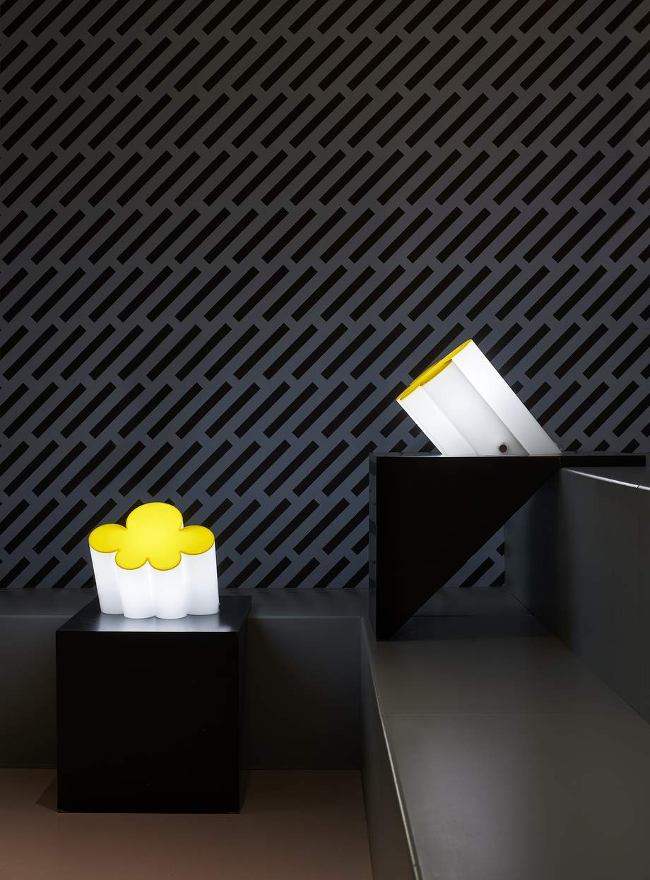 Poltronova Passiflora Table Lamp