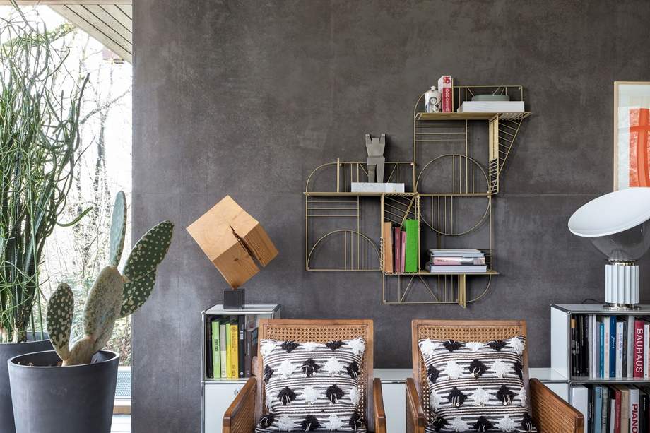 Mogg Musa Shelf