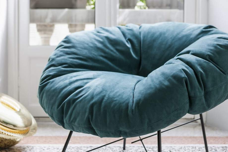 Mogg Closer Armchair 