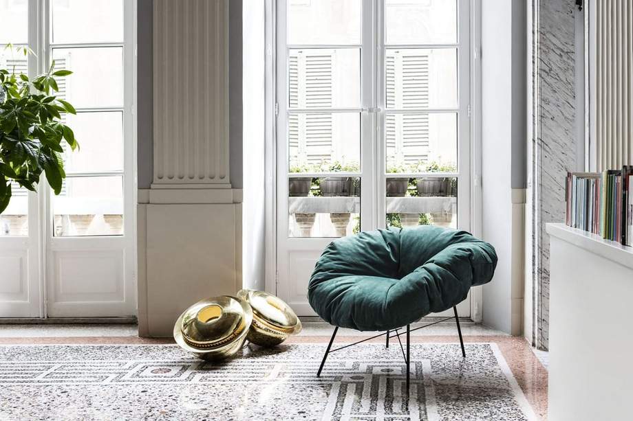 Mogg Closer Armchair 