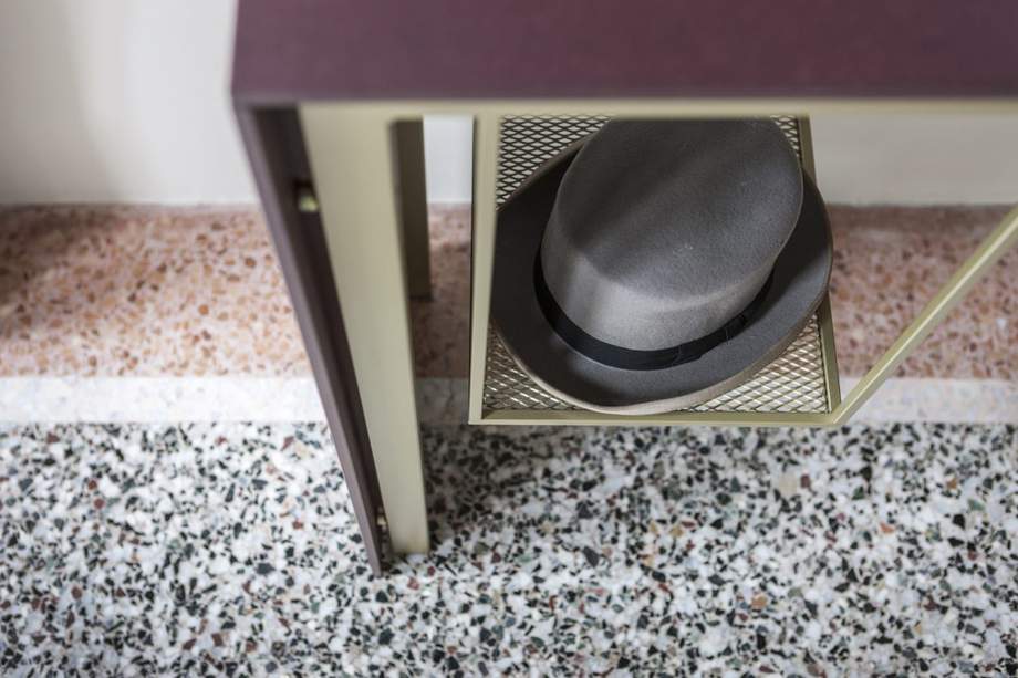 Mogg Tokyo Console