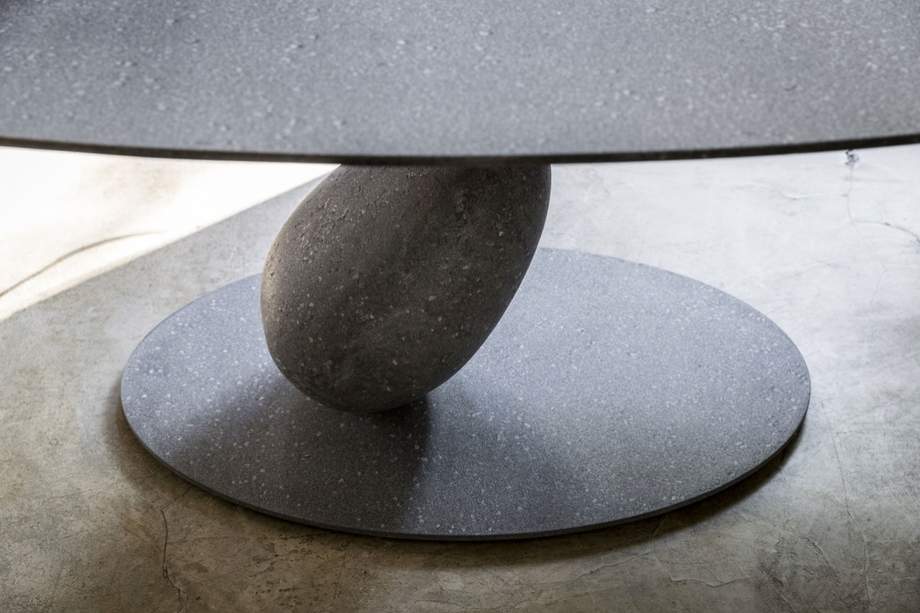 Mogg Matera Table