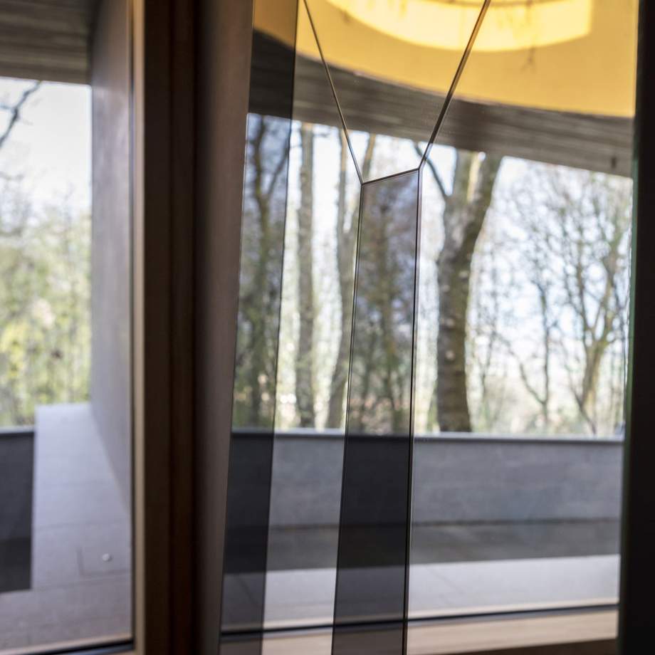Mogg Letteronza Mirror