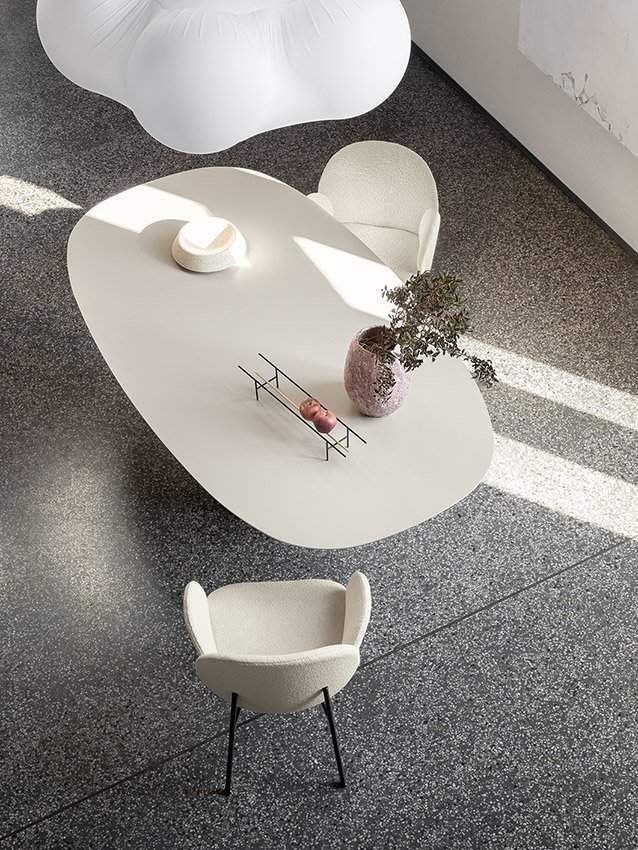 Saba Teatro Magico Table
