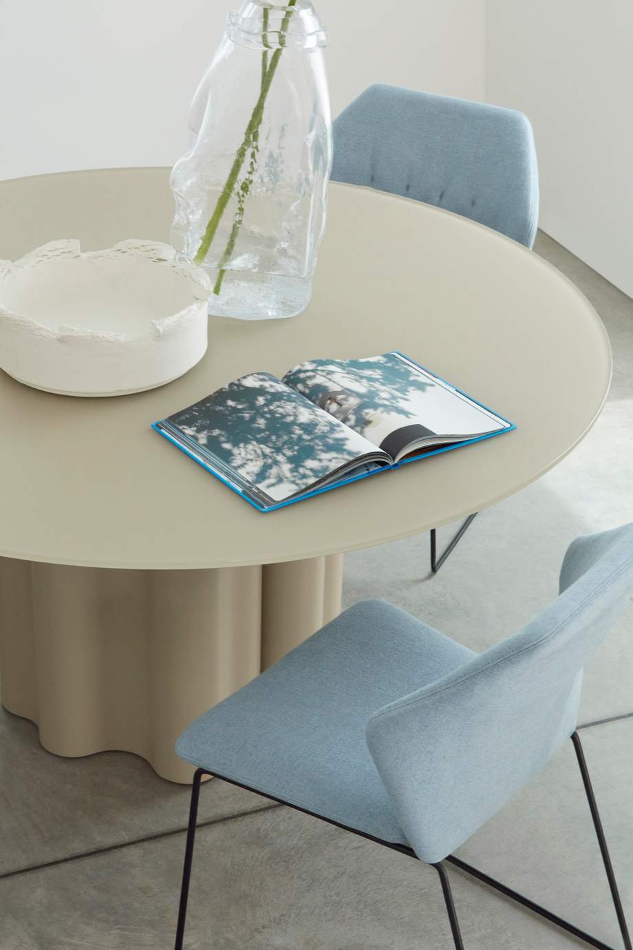 Saba Teatro Magico Table
