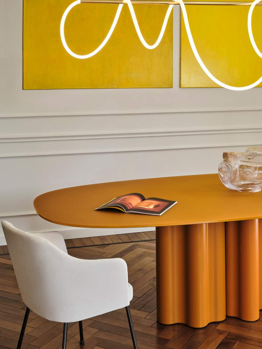 Saba Teatro Magico Table
