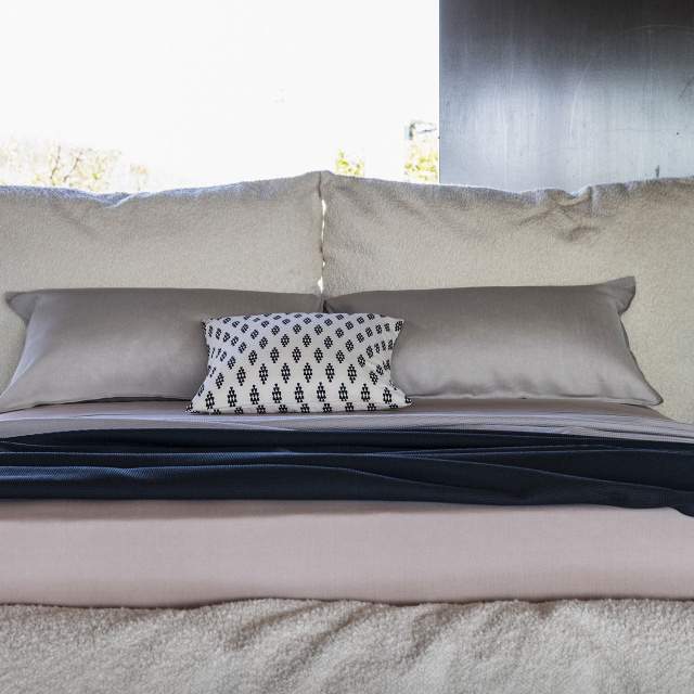 Mogg Alba Bed