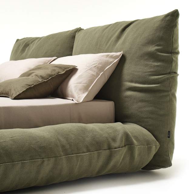 Mogg Alba Bed
