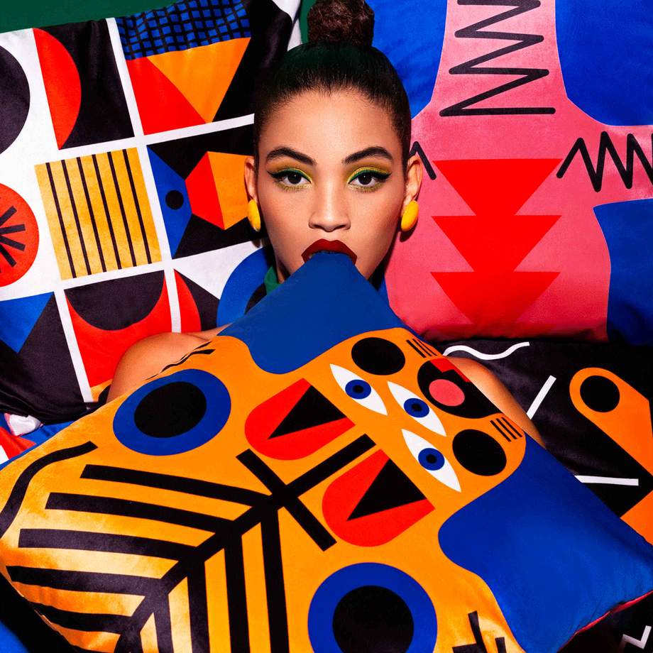 Qeeboo Cushion Oggian Crocopink