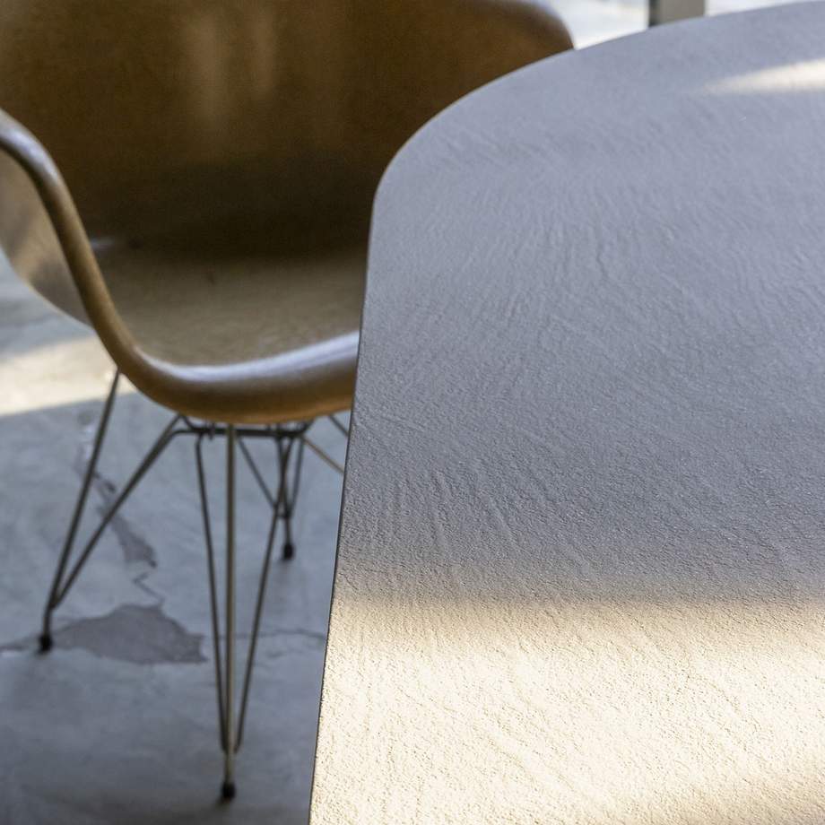 Mogg Elephante Table