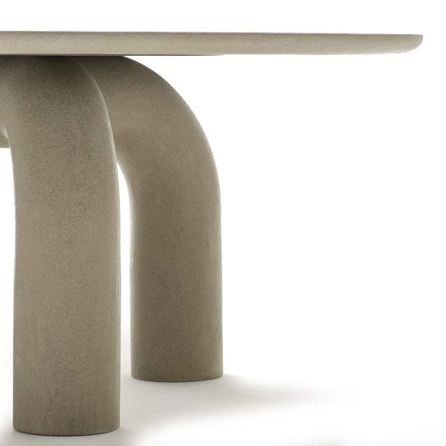 Mogg Elephante Table