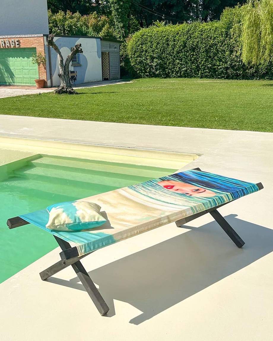 Seletti Toiletpaper Poolbed Seagirl
