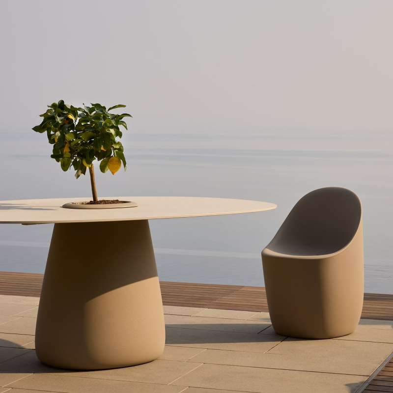 Qeeboo Cobble Bucket Table