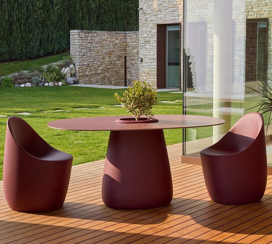 Qeeboo Cobble Bucket Table