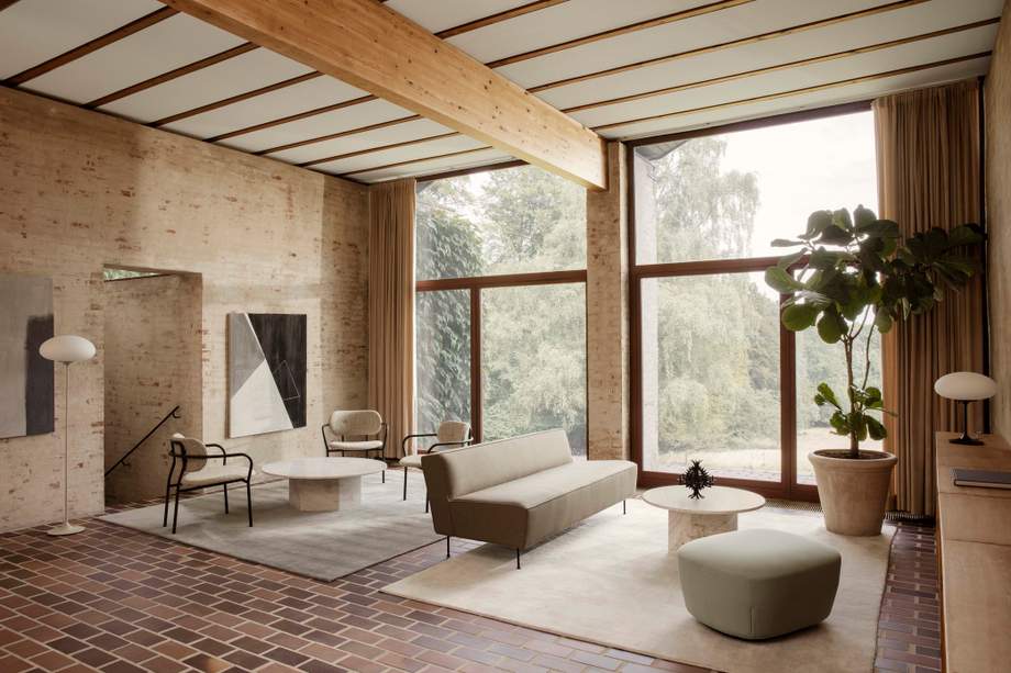Gubi Stemlite Floor Lamp