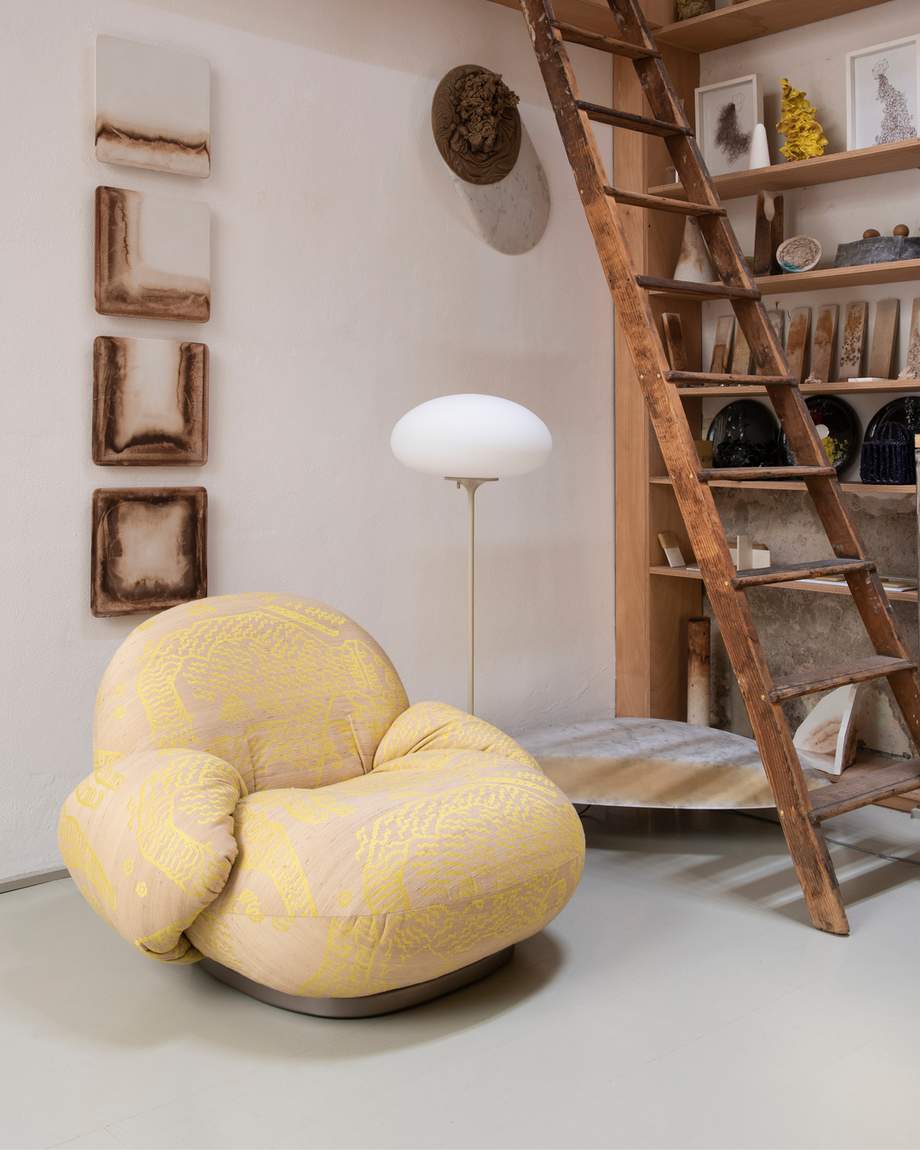 Gubi Stemlite Floor Lamp