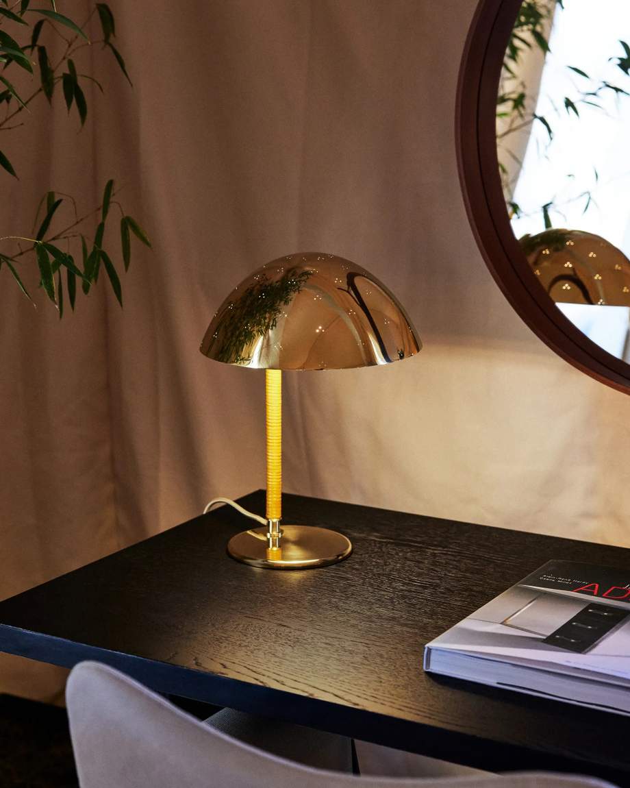 Gubi 9209 Table Lamp