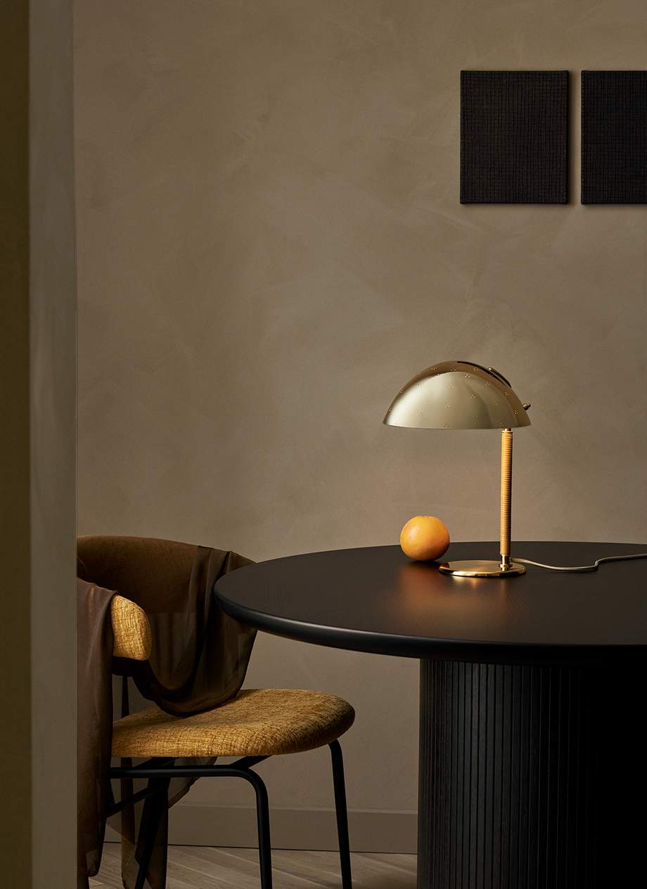 Gubi 9209 Table Lamp