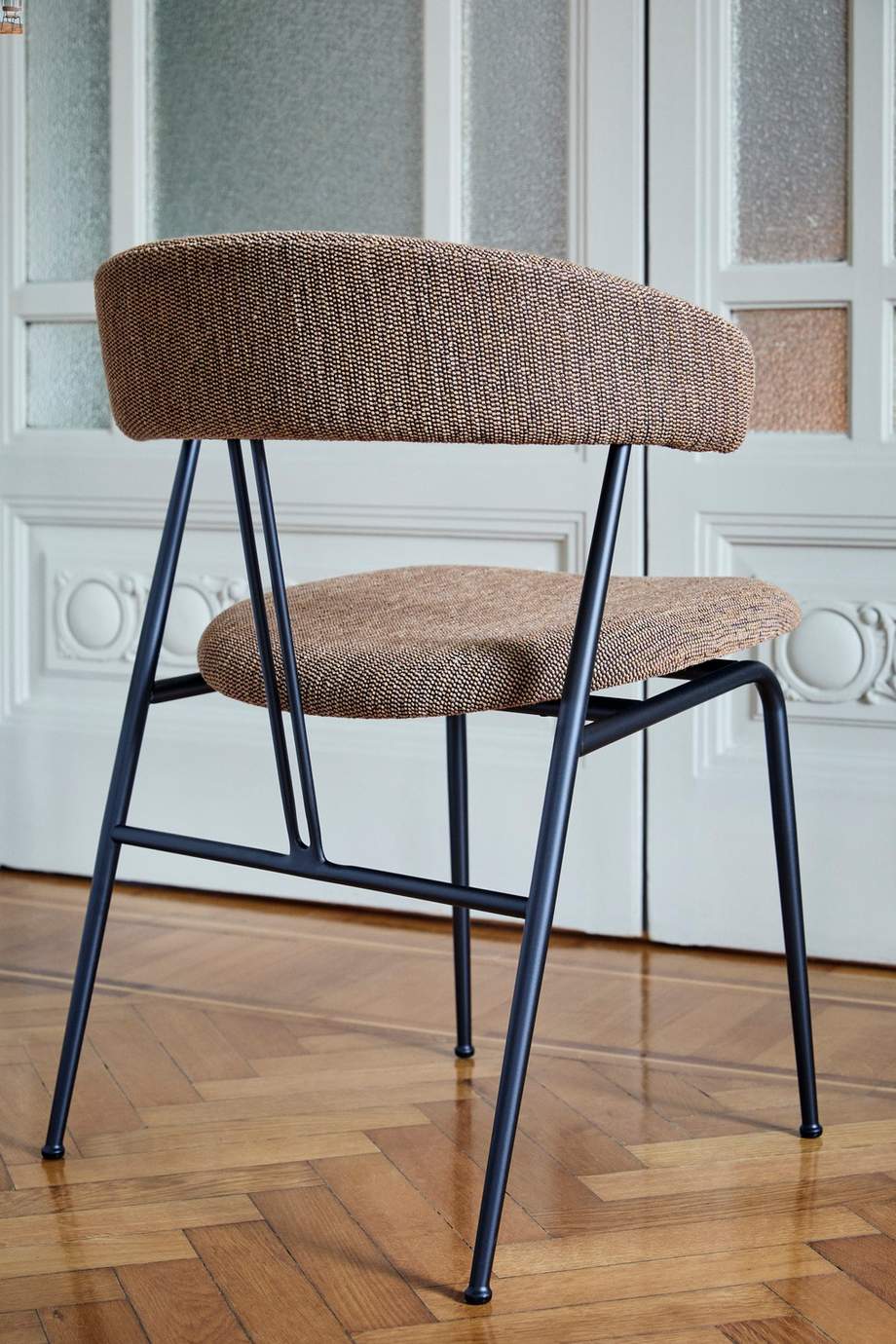 Gubi Violin Dining Chair