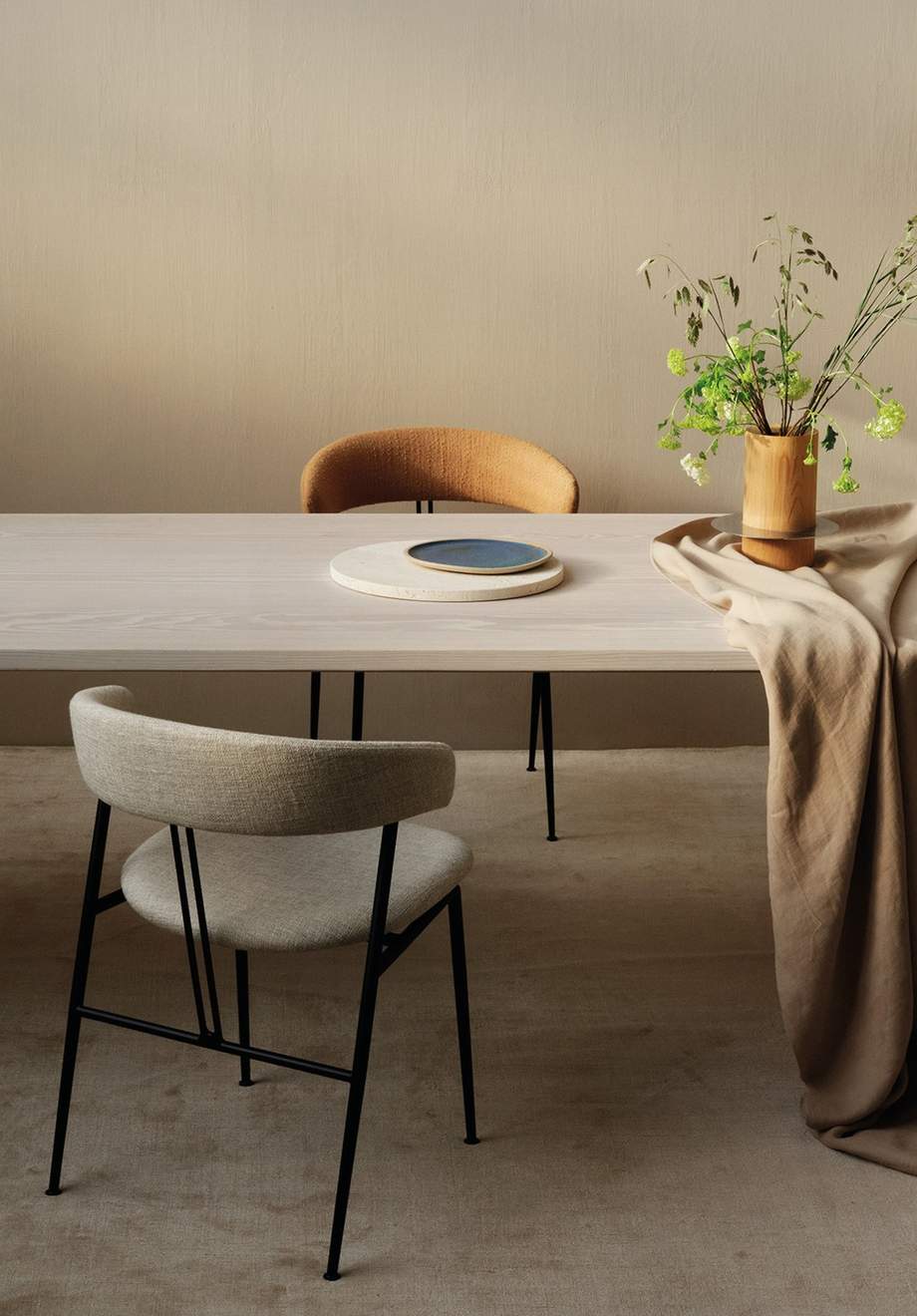 Gubi Violin Dining Chair