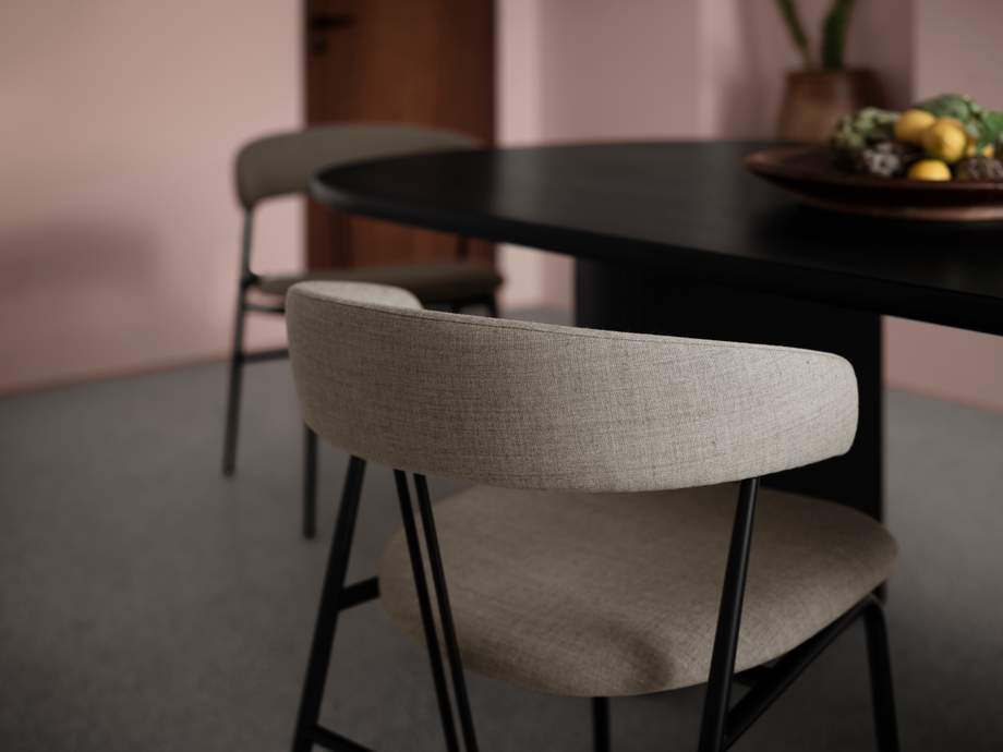 Gubi Violin Dining Chair