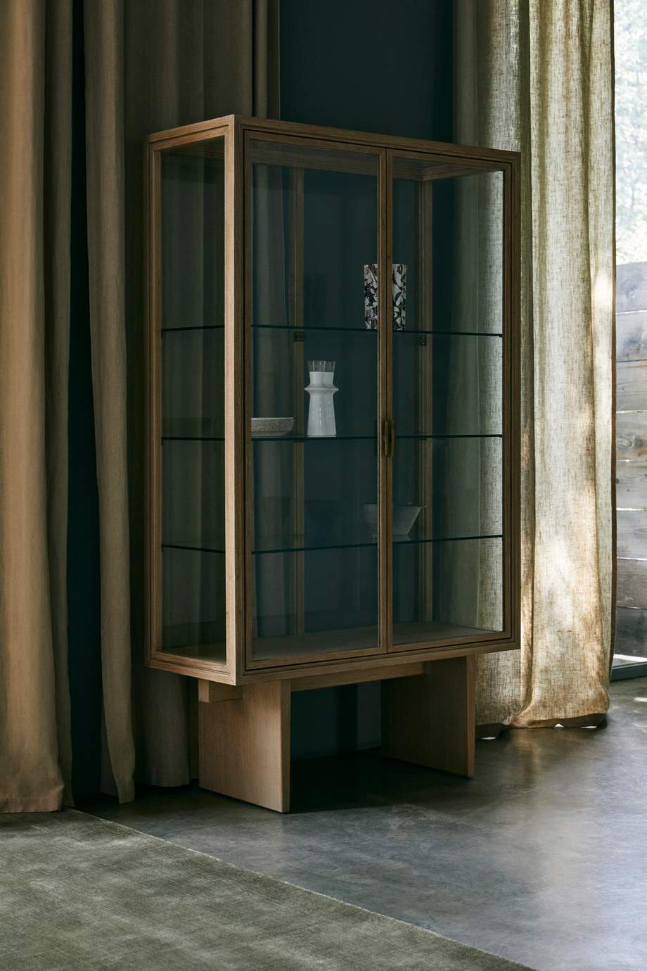 Gubi Private Vitrine