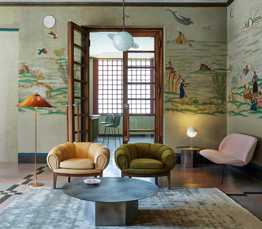 Gubi Croissant Lounge Chair