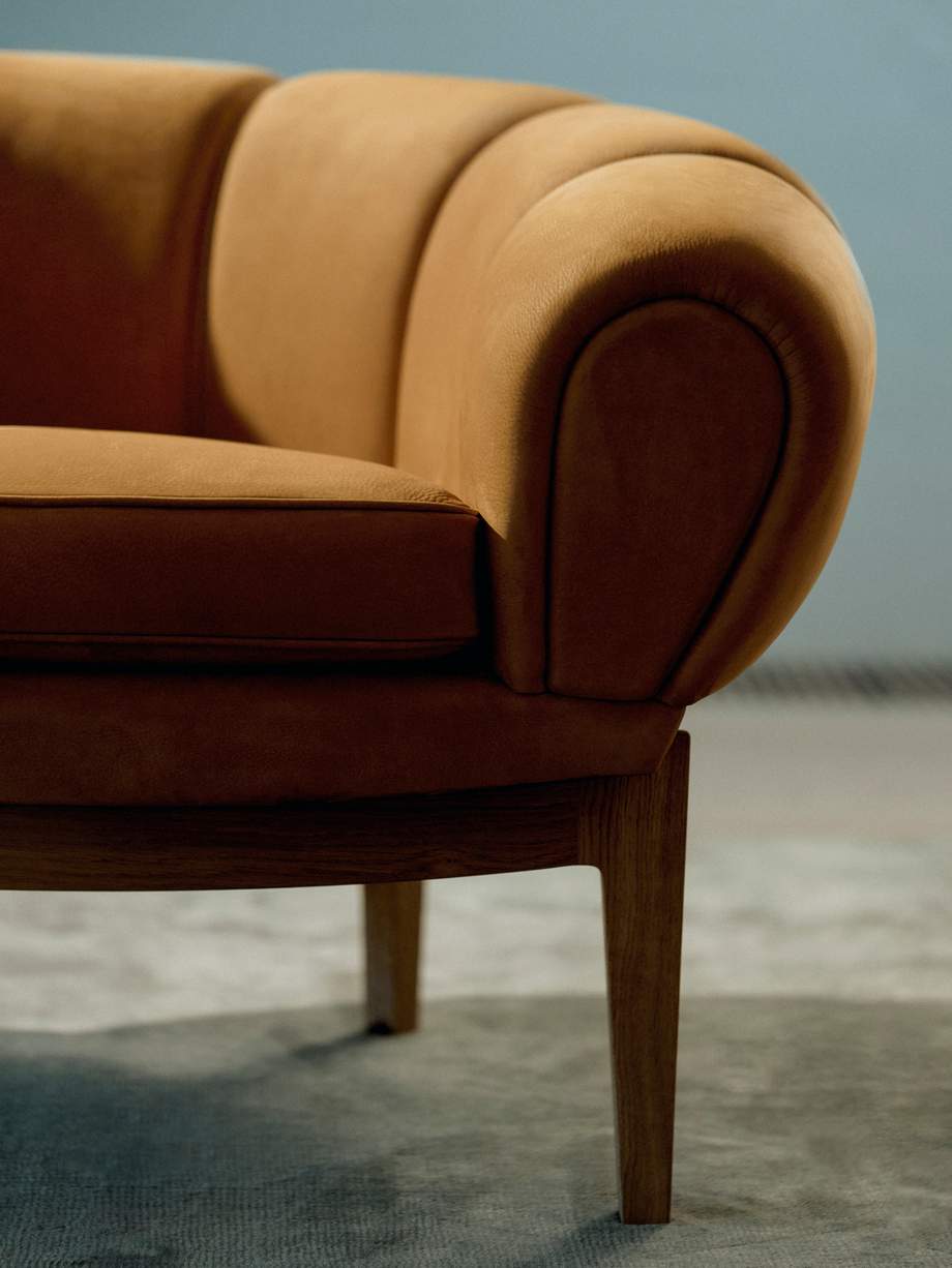 Gubi Croissant Lounge Chair