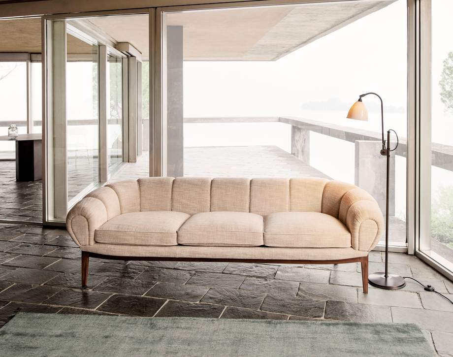 Gubi Croissant Sofa