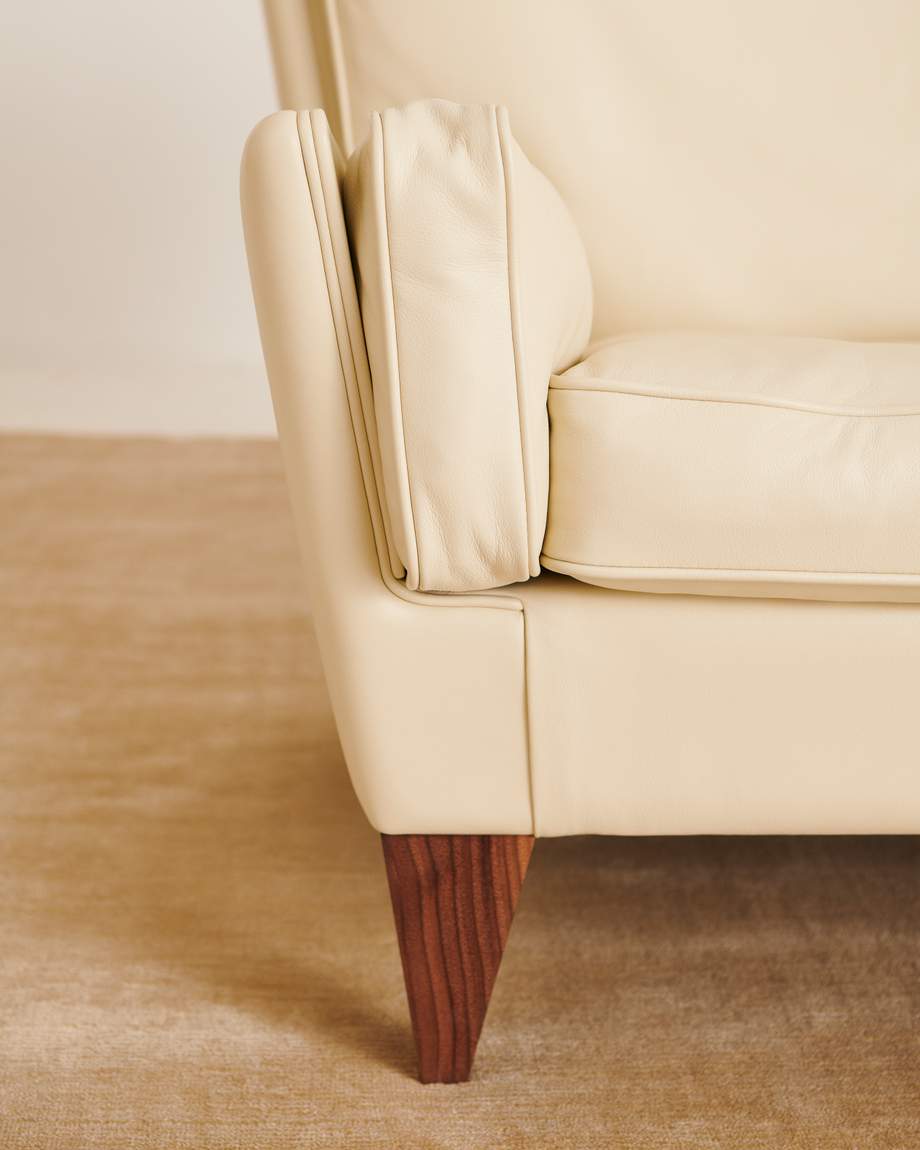 Gubi V11 Lounge Chair