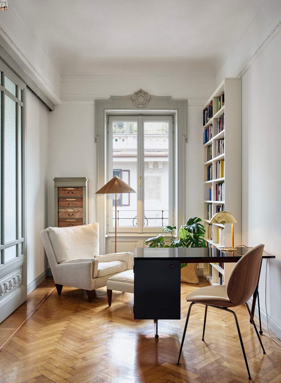 Gubi V11 Lounge Chair
