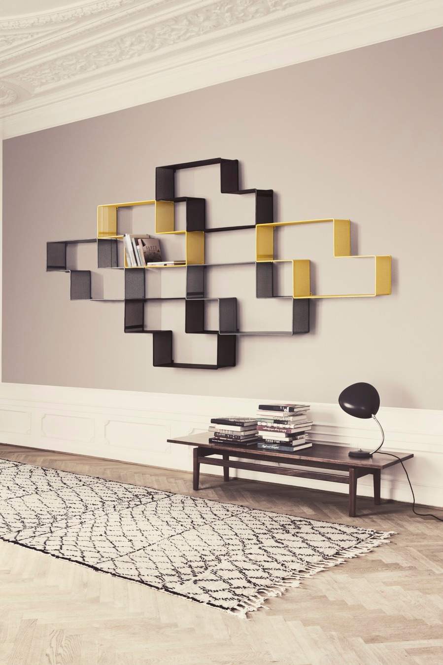 Gubi Cobra Table Lamp