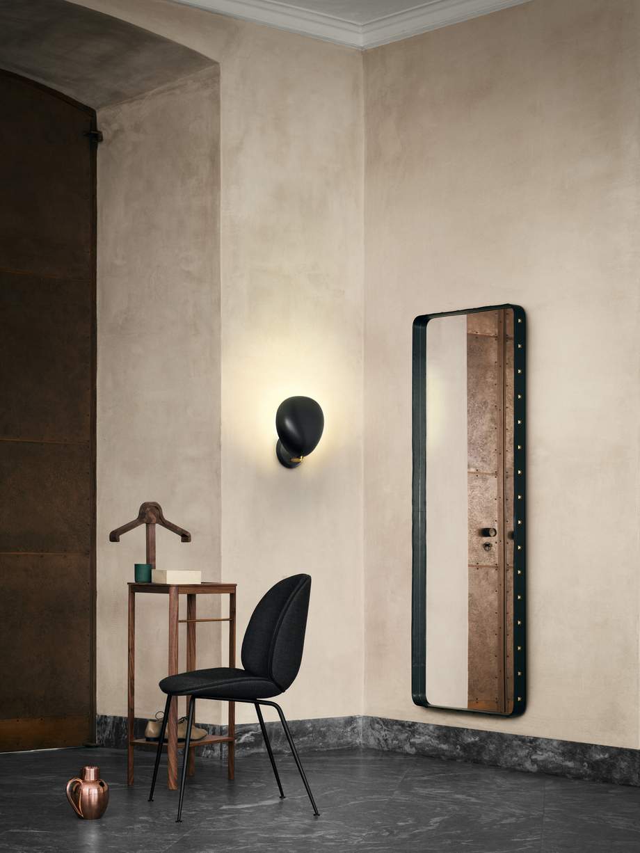 Gubi Cobra Wall Lamp