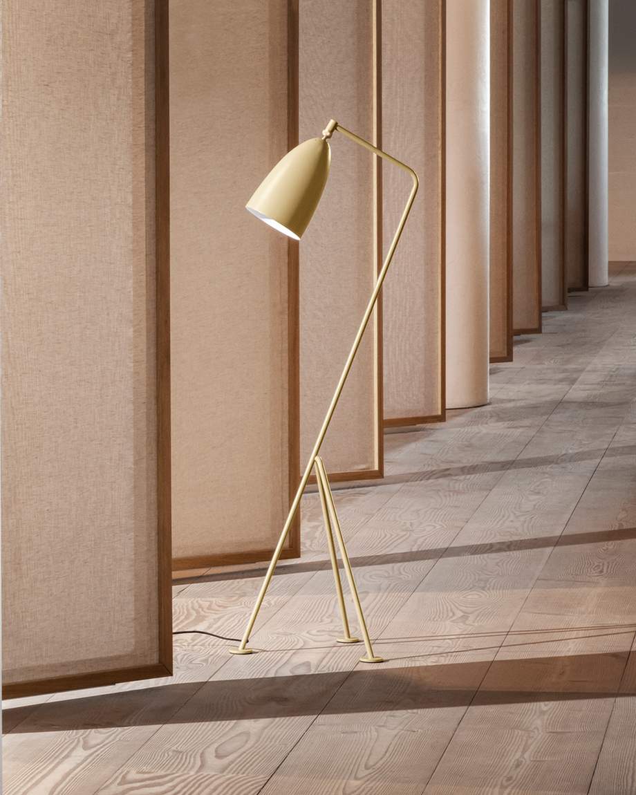 Gubi Grashoppa Floor Lamp