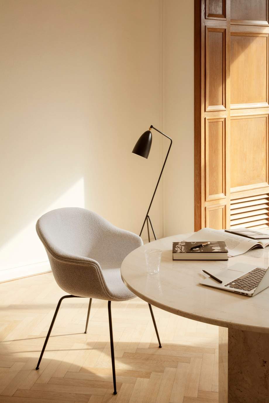 Gubi Grashoppa Floor Lamp