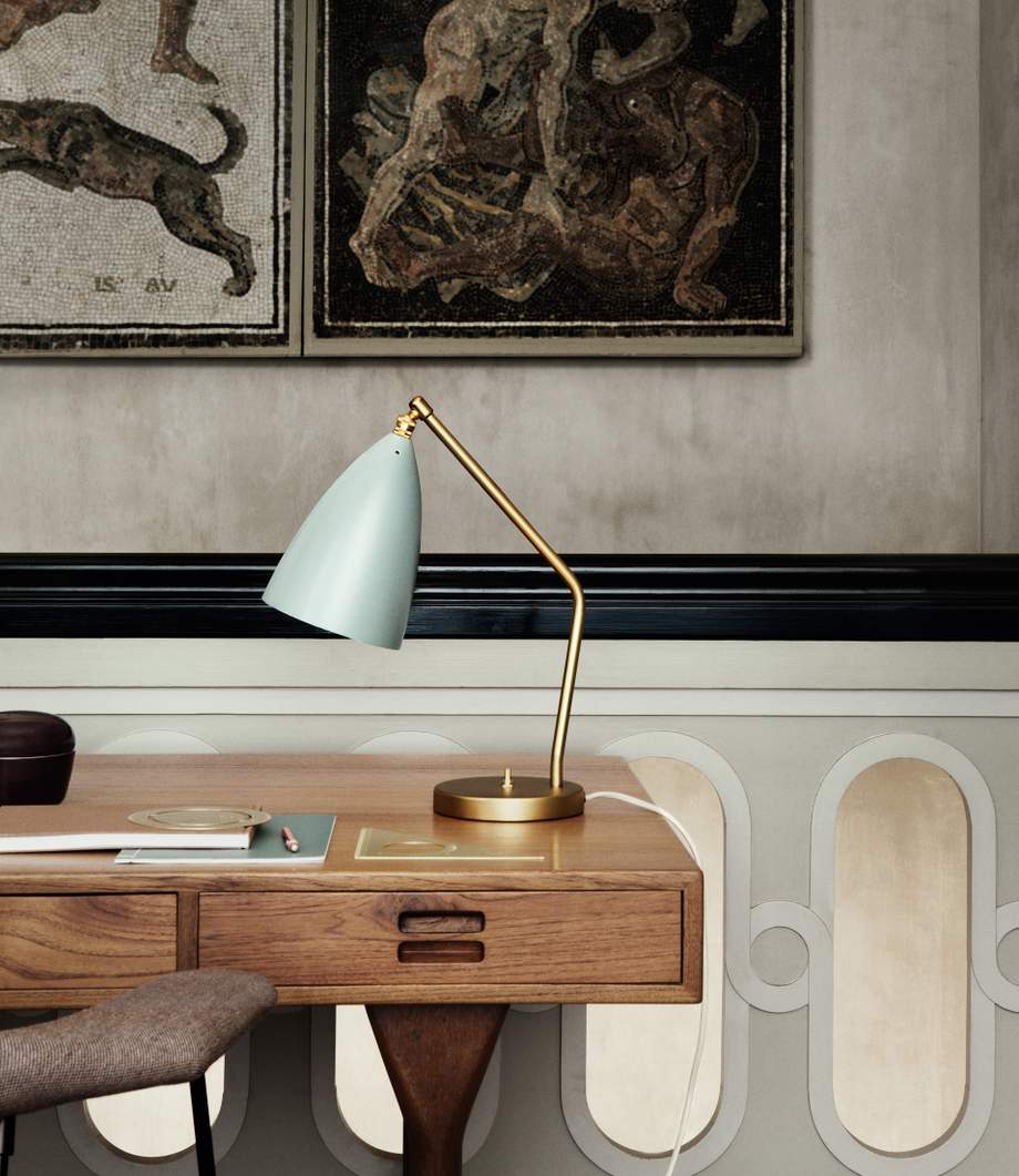 Gubi Grashoppa Table Lamp