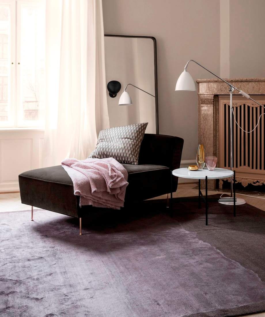 Gubi Modern Line Chaise Longue