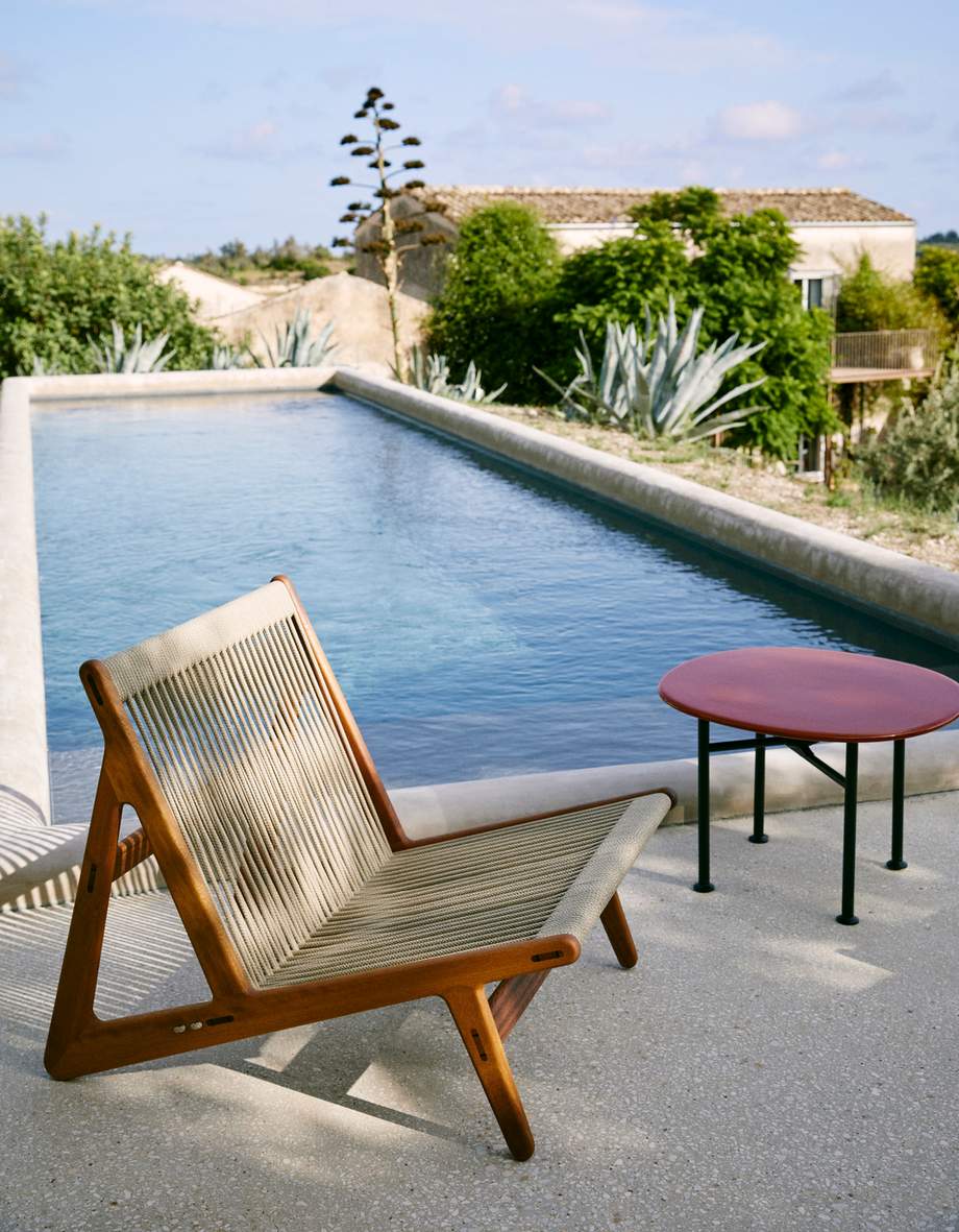Gubi Carmel Coffee Table
