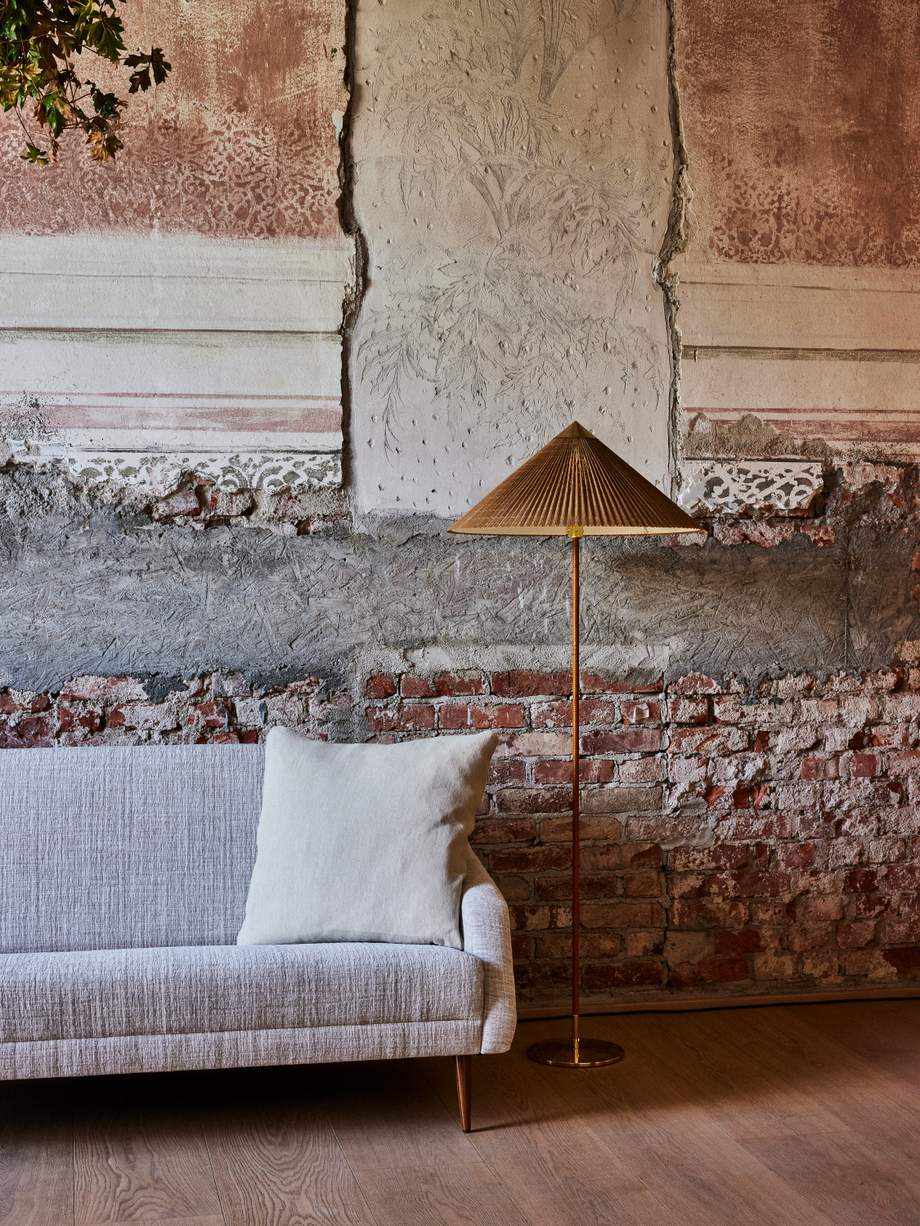Gubi CDC2 Sofa 