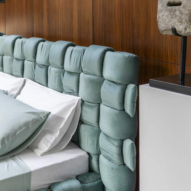 Mogg Flirt Bed
