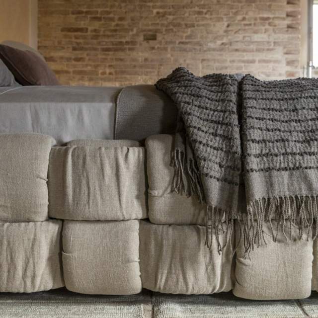 Mogg Flirt Bed