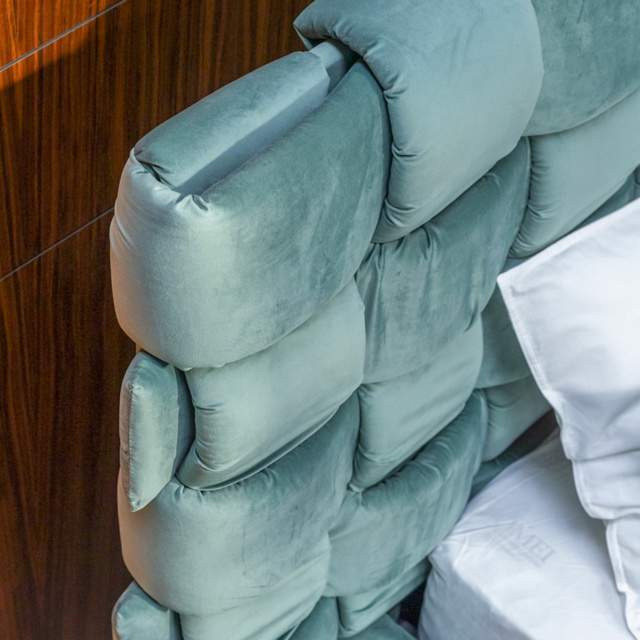 Mogg Flirt Bed